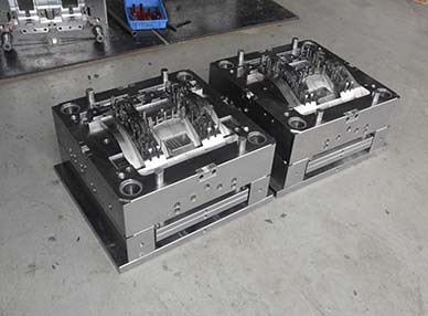 汽車(chē)內(nèi)飾模具加工